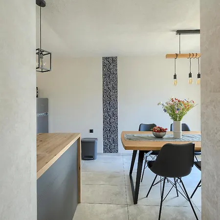 فيلة Pepa By Istra Vacation بازين